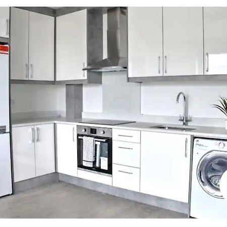 Cozy 2 Bedrooms Apartment Canvey Island Exteriör bild
